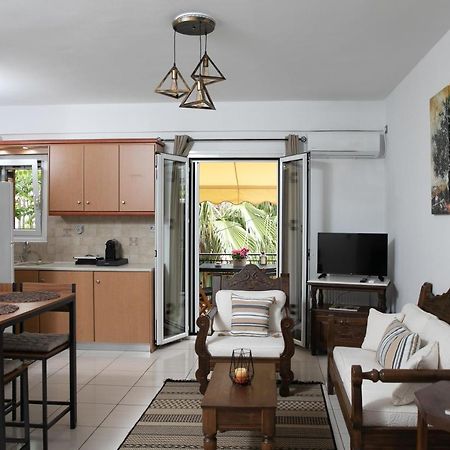 Aegina Town Apartment , With Private Parking Exteriér fotografie