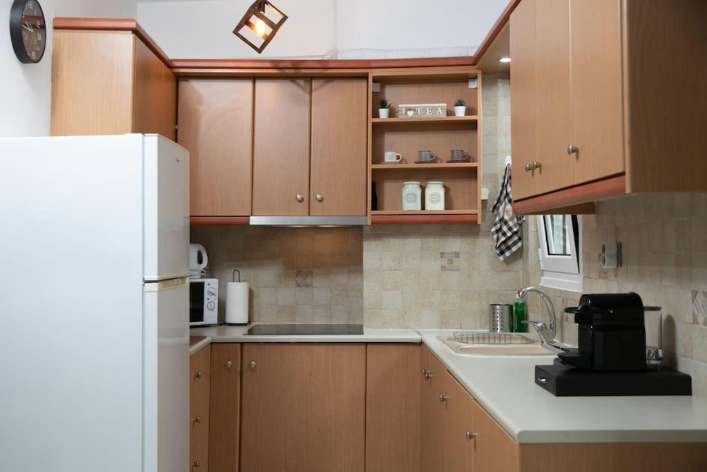 Aegina Town Apartment , With Private Parking Exteriér fotografie