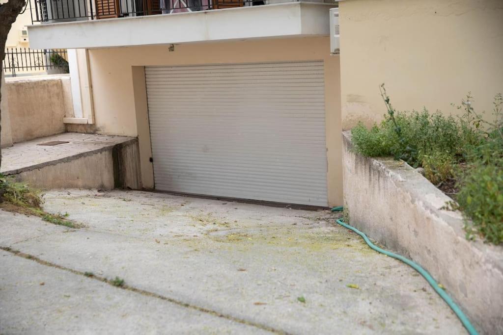 Aegina Town Apartment , With Private Parking Exteriér fotografie